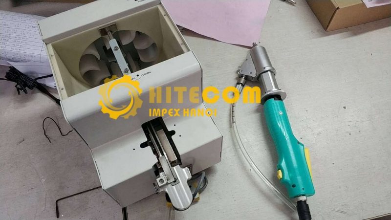 may-cap-vit-cbd-638-automatic-hand-hold-screw-feed